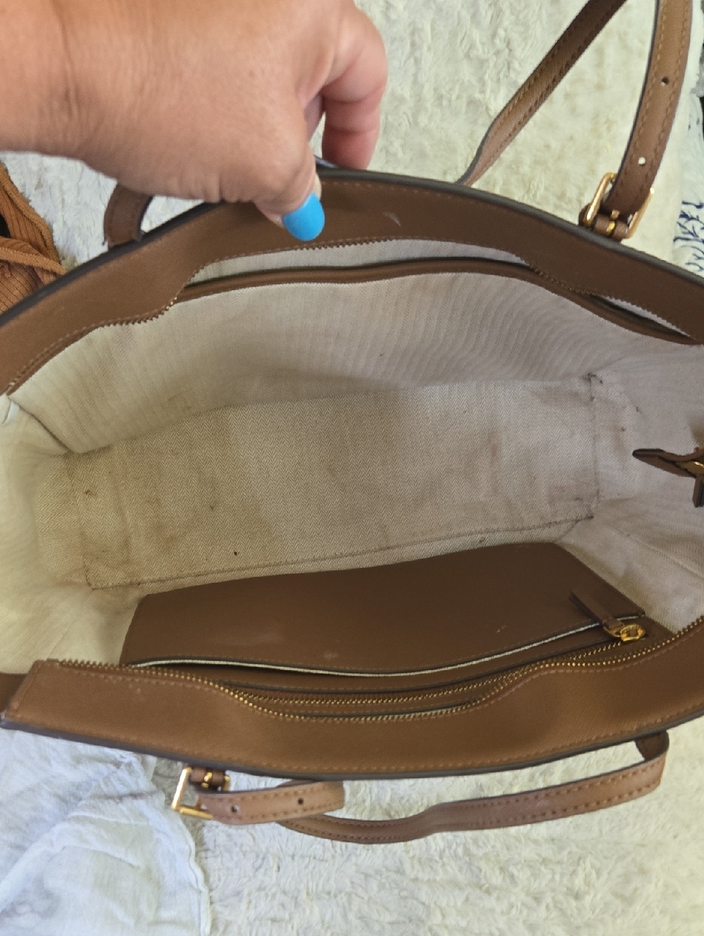 Tory Burch Taupe Brown Leather Tote with Gold Logo - Picture 6 of 9